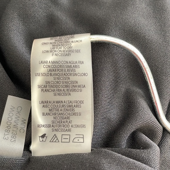 Calvin Klein: Sleeveless Surplice V-Neck Floral Dress Size 1X. - Picture 13 of 13